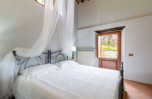 Santa Reparata Autre | Ferme "Parulia Country House - Selene" avec piscine partagée, terrasse privée et Wi-Fi.