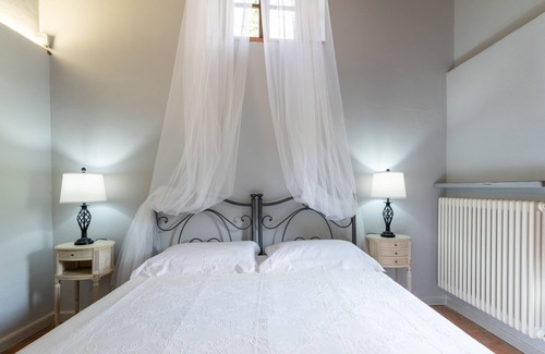 Santa Reparata Autre | Ferme "Parulia Country House - Selene" avec piscine partagée, terrasse privée et Wi-Fi.
