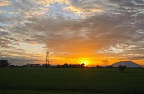 Gapan City Appartement | Farmhouse Perfect for relaxing and grounding