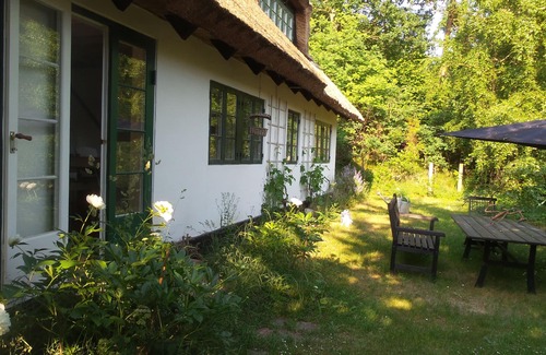 Tisvildeleje Maison | Ferme avec charme et confort dans une région protégée près de la forêt et de la plage.