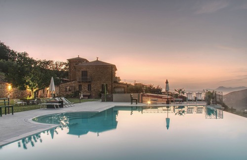 Castellabate Maison | Casale San Pietro: une expérience unique