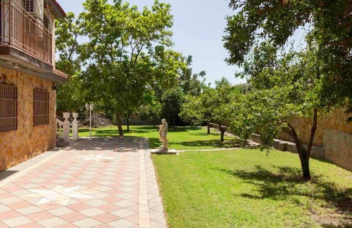 Padul Villa | Ferme avec grand jardin, grande piscine