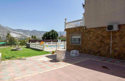 Padul Villa | Ferme avec grand jardin, grande piscine