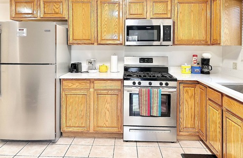Hickory Hills Appartement | Fast Wi-Fi/4KTV/Free parking/Comfy beds/Getaway