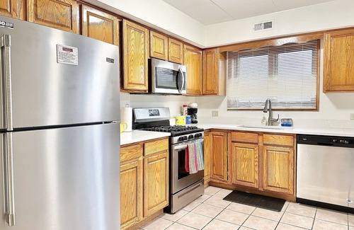 Hickory Hills Appartement | Fast Wi-Fi/4KTV/Free parking/Comfy beds/Getaway