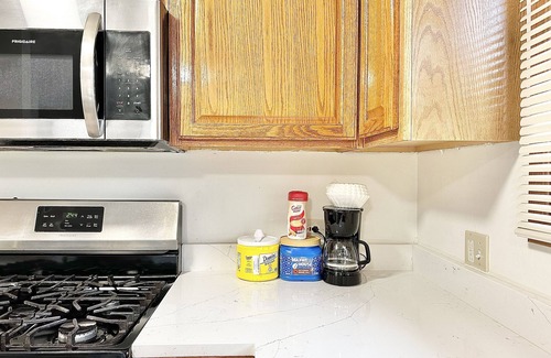 Hickory Hills Appartement | Fast Wi-Fi/4KTV/Free parking/Comfy beds/Getaway