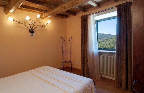 Castel Focognano Maison | Fattoria de' Toscani di Starace Marialaura