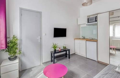 Saint-Quentin Appartement | Faubourg d'Isle 2 Cozy Studio near IUT station