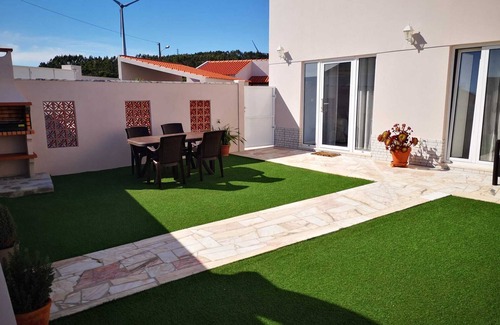 Lourinha Maison | Feather House