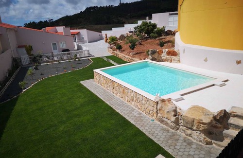 Lourinha Maison | Feather House