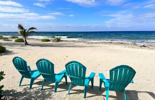 Tibbett's Turn Maison | Featherstone Cottage, Cayman Brac