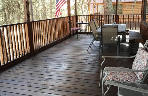 Featherville Cabine | Featherville Mountainside Cabin (Great for families) 4 bedroom + 1 loft