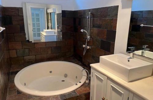 Bogee Maison | Federation Splendour for 1 to 8 guests