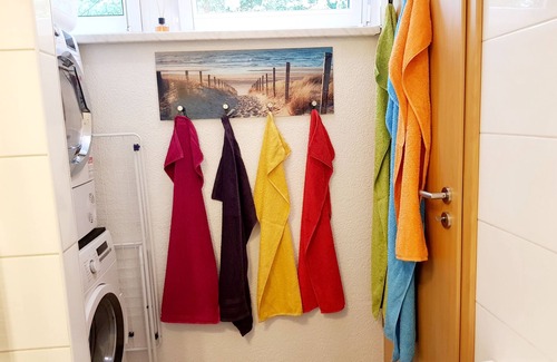 Landstuhl Appartement | Feel at home in my modern art studio apartment!