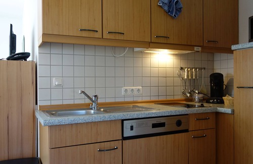 Neuensien Appartement | Bien vivre au bord du lac, 2-4 personnes, terrasse, jardin d'hiver chauffé