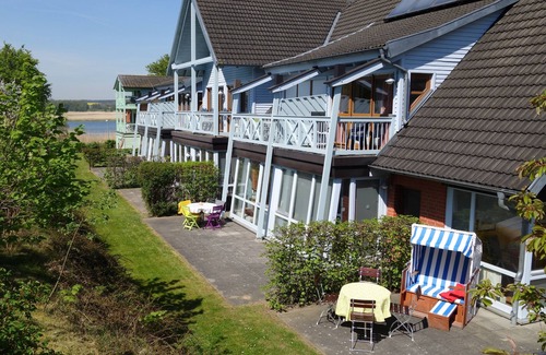 Neuensien Appartement | Bien vivre au bord du lac, 2-4 personnes, terrasse, jardin d'hiver chauffé