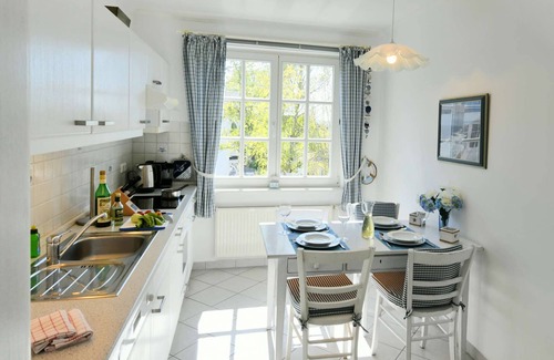 Binz Appartement | Feel-good vacation with a sunny balcony!