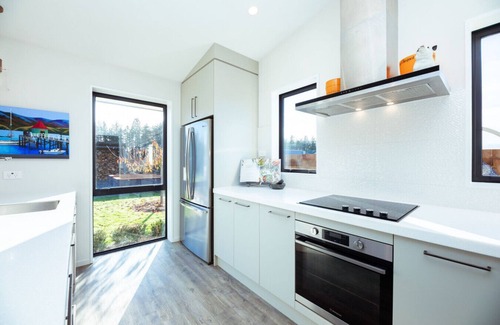 Methven Maison | Feels just like home. Smart TV, WiFi, Office