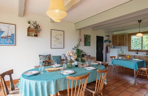 Plounevez-Lochrist Maison | Feliz Breizh by Interhome