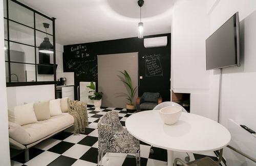 Volos City Centre Appartement | Fena Uptown Easy Living Apartment