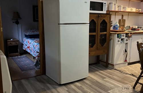 Board Camp Cabine | Fenced for your fur babies!