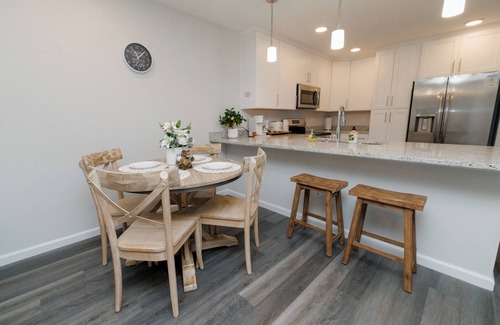 Northside Maison | Fenced Haven Between Jax Airport & Ocean Beach
