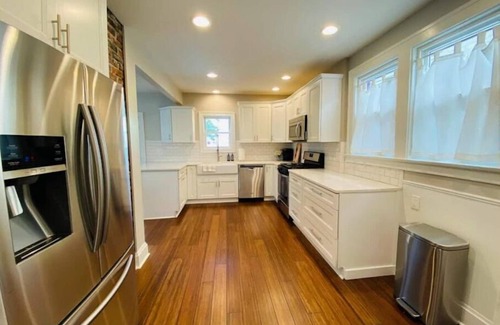 Downtown Columbus Maison | Fenced in Private Yard in Harrison West Near OSU