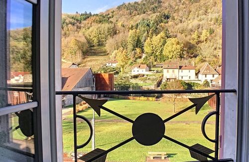 Salins-les-Bains Appartement | fenetre sur les salines