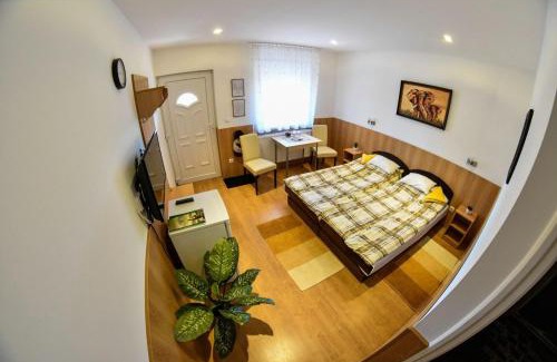 Nyiradony Maison | Fenyves Csárda Vendégház