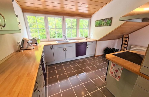 Neustadt-Gimmeldingen Appartement | Ferienwohnung Pfalzblick - Appartement/fewo, Dusche, WC, Terrasse