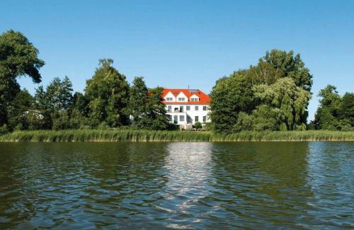 Behren-Luebchin Maison | Ferien am Schloss Duckwitz