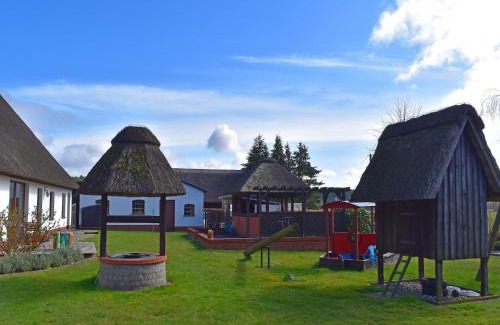Alt Bukow Appartement | Ferien unterm Reetdach bis zu 6 Personen