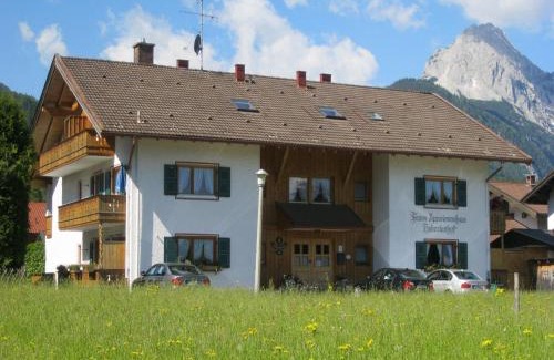 Mittenwald Appartement | Ferienapartmenthaus Hubertushof