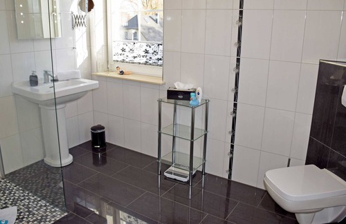 Rugen Island Appartement | Ferienappartement Abendrot avec balcon et cheminée - appartements de manoir avec cheminée, sauna et