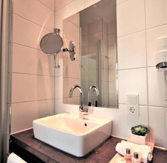 Bullay Hôtel | Feriendomizil am Lindenplatz