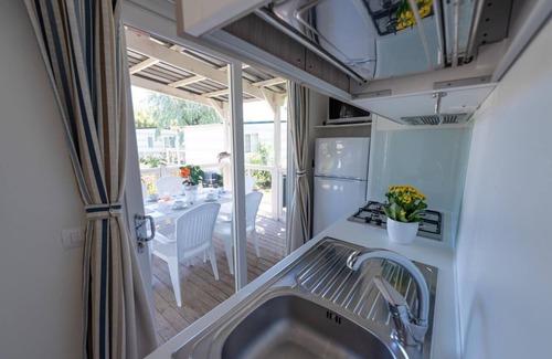 Cologna Spiaggia Maison | Feriendorf Stork Lodge Deluxe für 6 Personen
