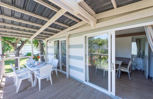 Cologna Spiaggia Maison | Feriendorf Stork Lodge Deluxe für 6 Personen
