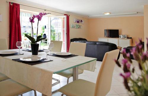 Verchen Maison | Ferienhäuser am Kummerower See, Verchen