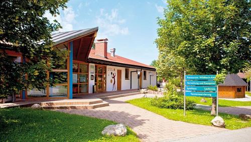 Schwarzenbach Maison | Ferienhäuser im Feriendorf Weissensee im Allgäu E