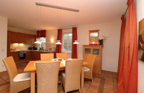 Dierhagen Dorf Maison | Ferienhäuser Küstenwaldvilla