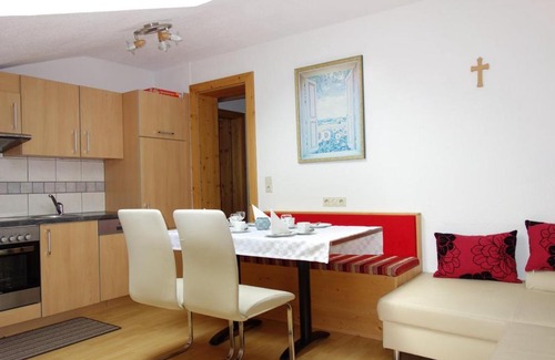 Sankt Leonhard im Pitztal Appartement | Ferienhaus Inge