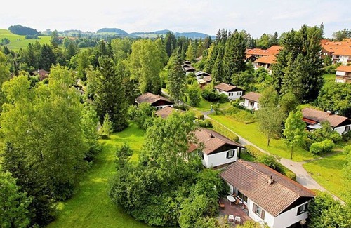 Schwarzenbach Maison | Ferienhaus 36-e mit 3 Schlafzimmern und Garage - Ferienhäuser im Feriendorf Weissensee im Allgäu