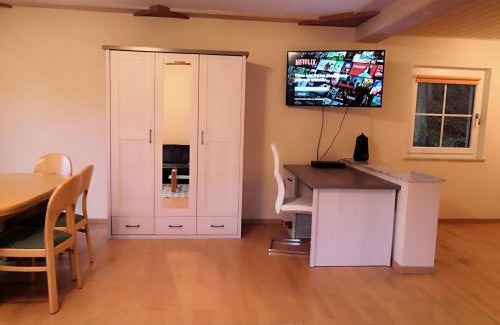 Deuerling Appartement | Ferienhaus am Bach - Deuerling