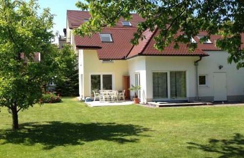 Ost Maison | Ferienhaus Am Park Leipzig
