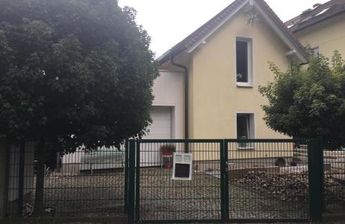 Ost Maison | Ferienhaus Am Park Leipzig