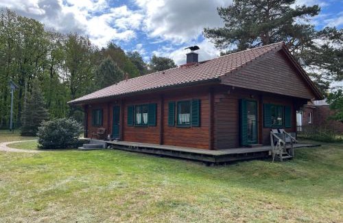Viereck Chalet De Ski | Ferienhaus am Waldesrand