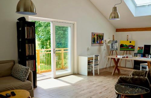 Ainring Maison | Ferienhaus Am Weitfeld - Ruheoase mit Garten & Bergblick nahe Salzburg