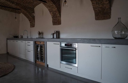 Schutzen am Gebirge Appartement | Ferienhaus, Dusche, WC, Neuwertig, Neben Presshaus - Presshaus Schützen