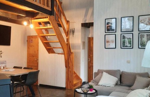 Bremke Maison | Ferienhaus "Auszeit mit Herz" im Ferienpark Extertal - Kamin, Fass-Sauna, Massagesessel