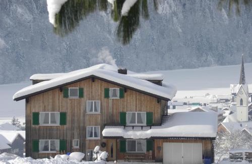 Bizau Maison | Ferienhaus Bergland